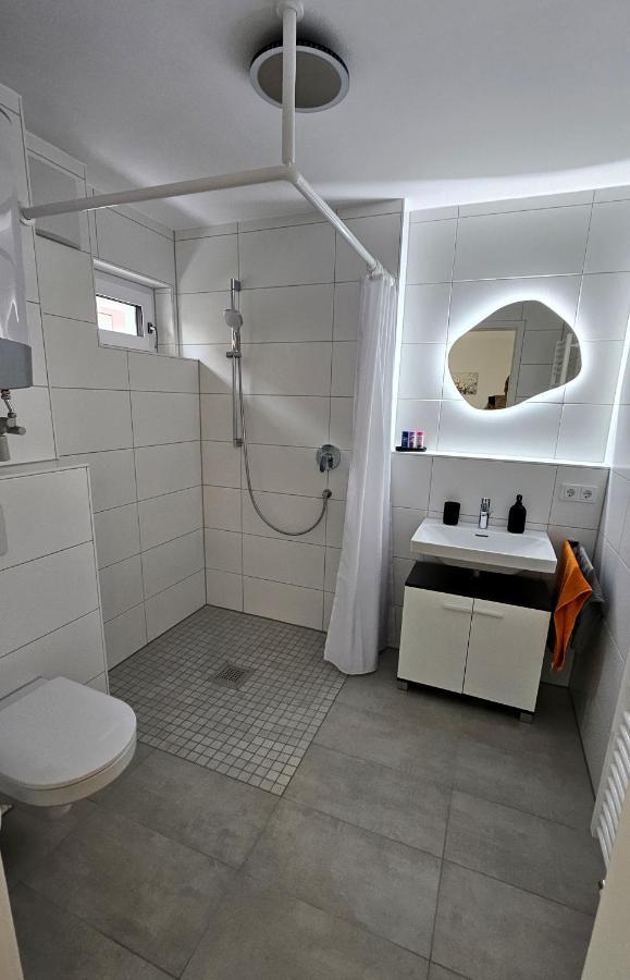 Apartment Kueche Arbeitsplatz Netflix Wlan Barrierefrei เอาก์สเบิร์ก ภายนอก รูปภาพ